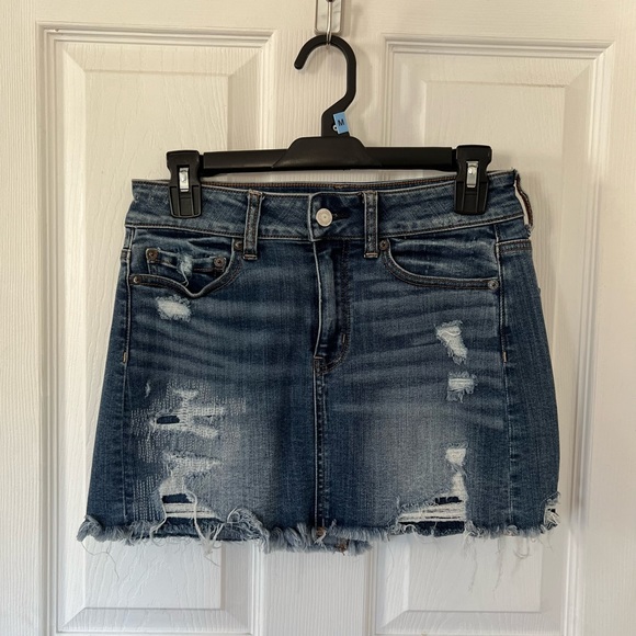 American Eagle stretchy jean skirt - Picture 2 of 5